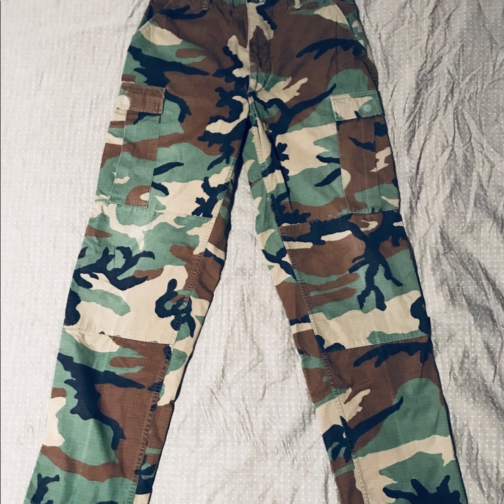 Men’s• army issue cargos